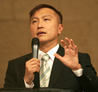 Senior Pastor Kong Hee accused of plagiarism