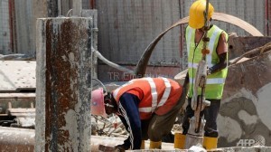 Lankan construction workers for Singapore