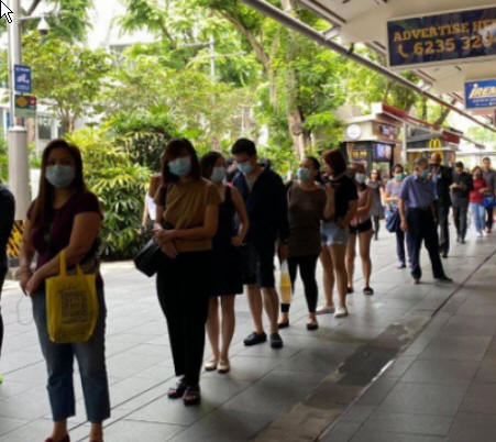 Nearly 300 Vietnamese Stranded in Singapore