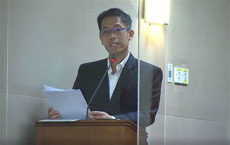 Tracking of Singaporean core in companies