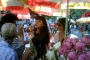 VIDEO: Two PRC ladies scolding Singaporean old lady selling flowers at Kwan Im Tong Temple