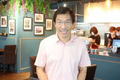 Supporting Chee Soon Juan's café